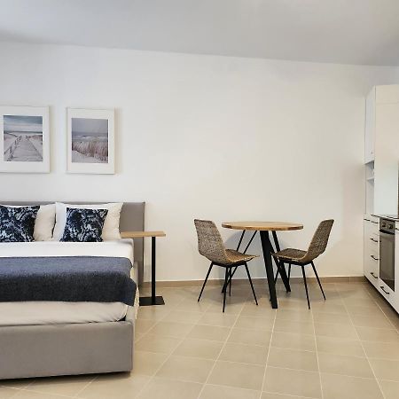 Elisos Studio Apartment Vlorë Екстериор снимка
